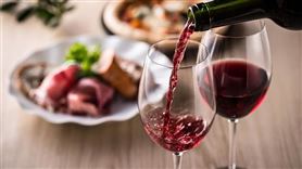 Các món ăn kèm rượu vang đỏ phù hợp với từng loại