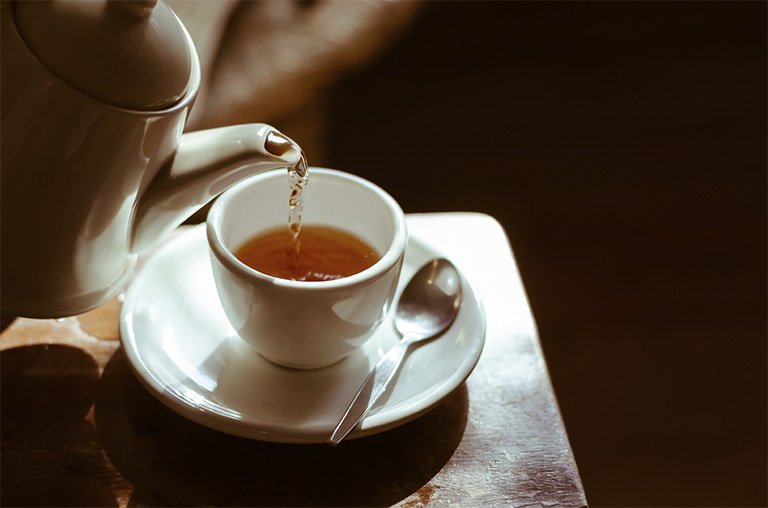 Nước chè dây không chỉ có tác dụng cải thiện chứng đau dạ dày mà còn là thức uống giải khát có công dụng giải nhiệt cơ thể