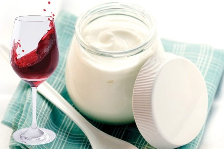 Mặt nạ rượu vang và sữa chua