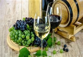 Những lợi ích của rượu vang đỏ và những lưu ý khi sử dụng