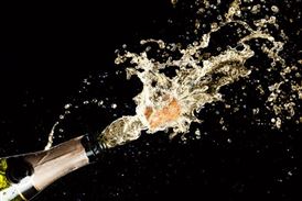 Đừng để bọt bong bóng rượu vang nổ đánh lừa bạn!