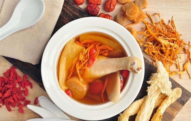 Kinh nghiệm chế biến và lựa chọn đông trùng hạ thảo chất lượng.