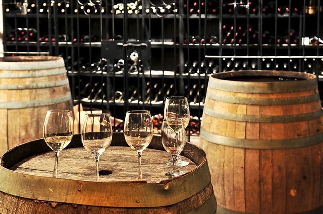 Sự khác biệt giữa Sâm panh (Champagne), Rượu sủi bọt (Sparkling) và Rượu Cava.
